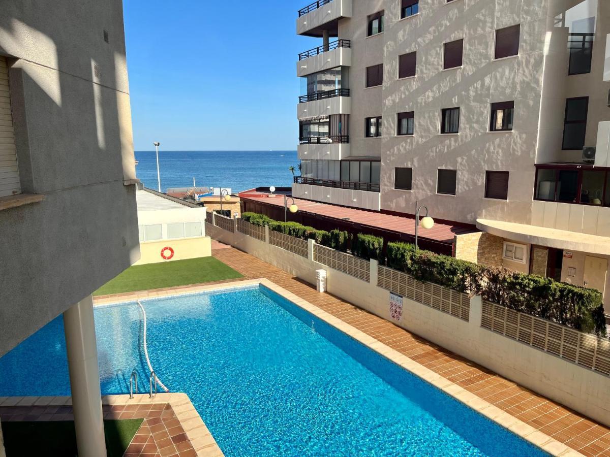 On The With Parking And Pool * Кальпе